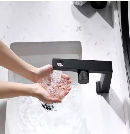 FLORA|LUXURY  MODERN SIGNLE HOLE BATHROOM FAUCET