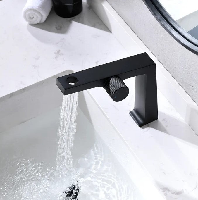 FLORA|LUXURY  MODERN SIGNLE HOLE BATHROOM FAUCET